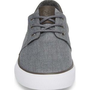 Andrew Marc Briggs Low Top Sneaker In Charcoal/ Dark Grey/ White